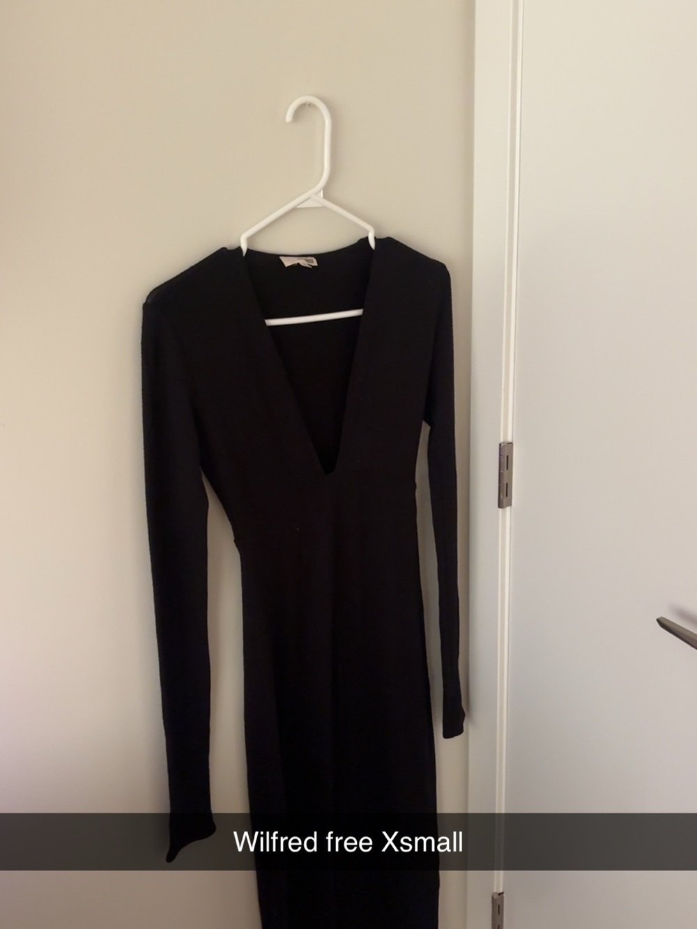 Wilfred Black Deep V Long Sleeve Midi Dress